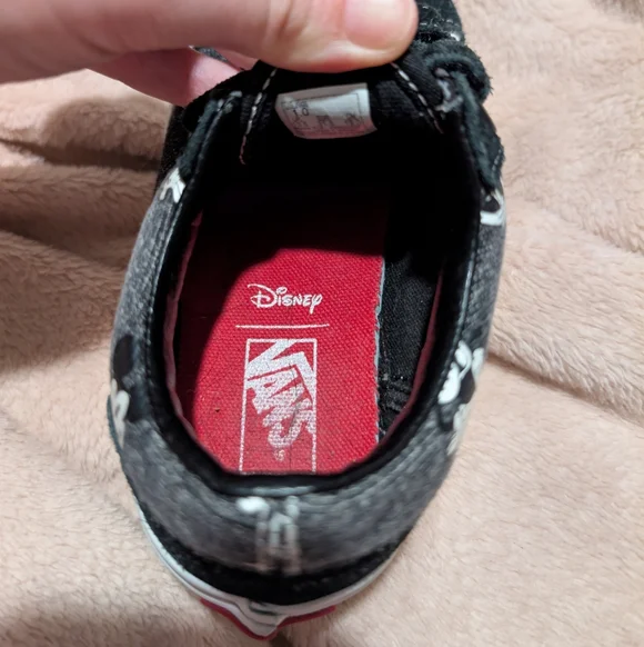 Vans X Disney Old Skool Micky Mouse and Friends Disney100 Collection - Picture 8 of 11